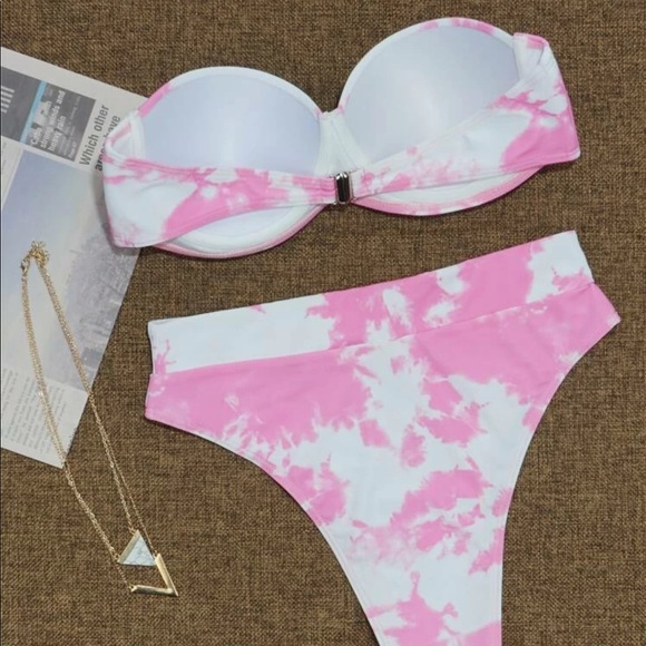Pink and white tie dye bikini - Picture 2 of 4